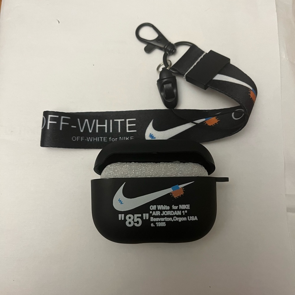 Nike airpod pro protective case